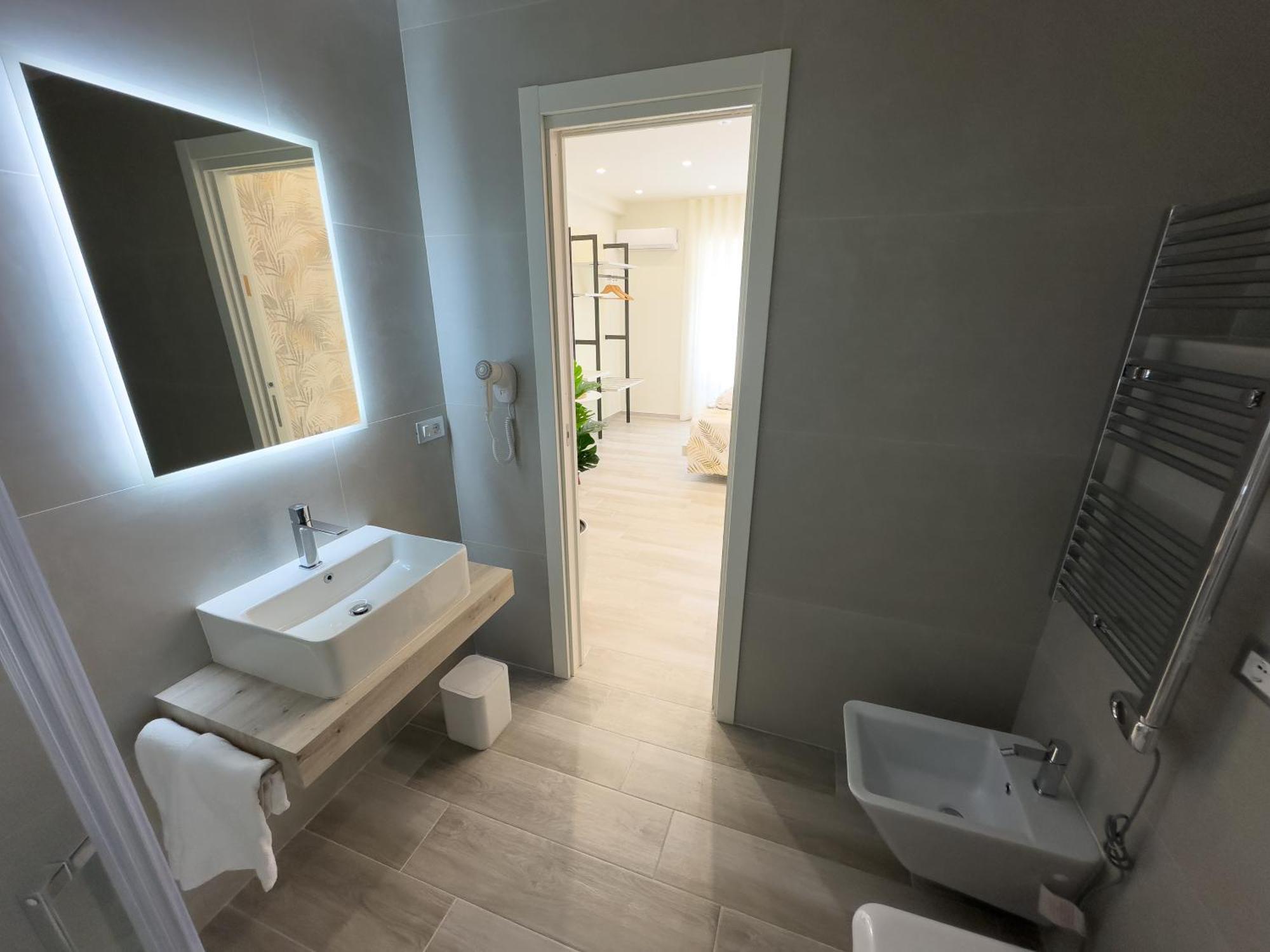 Al Civico3 Home & Suites Salerno Luaran gambar