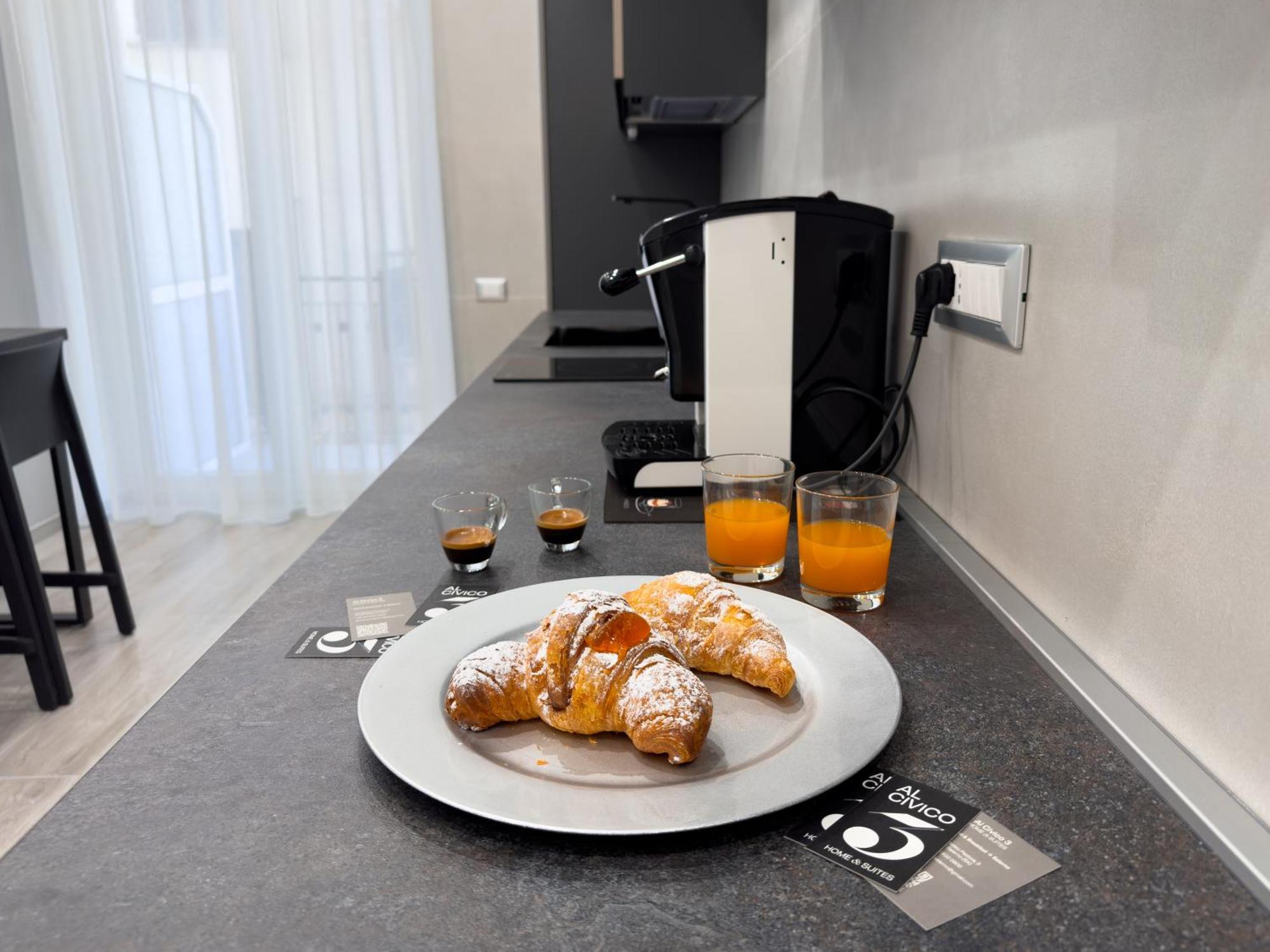 Al Civico3 Home & Suites Salerno Luaran gambar